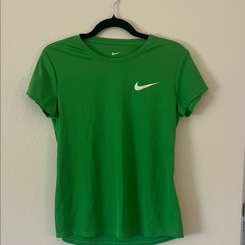 Nike Women's Green Dri-FIT Short Sleeve Tee Sz M